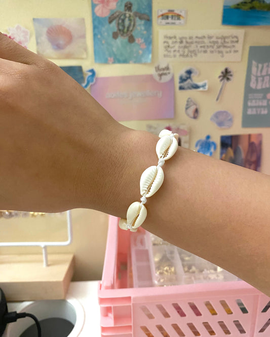 Adjustable Shell Bracelet